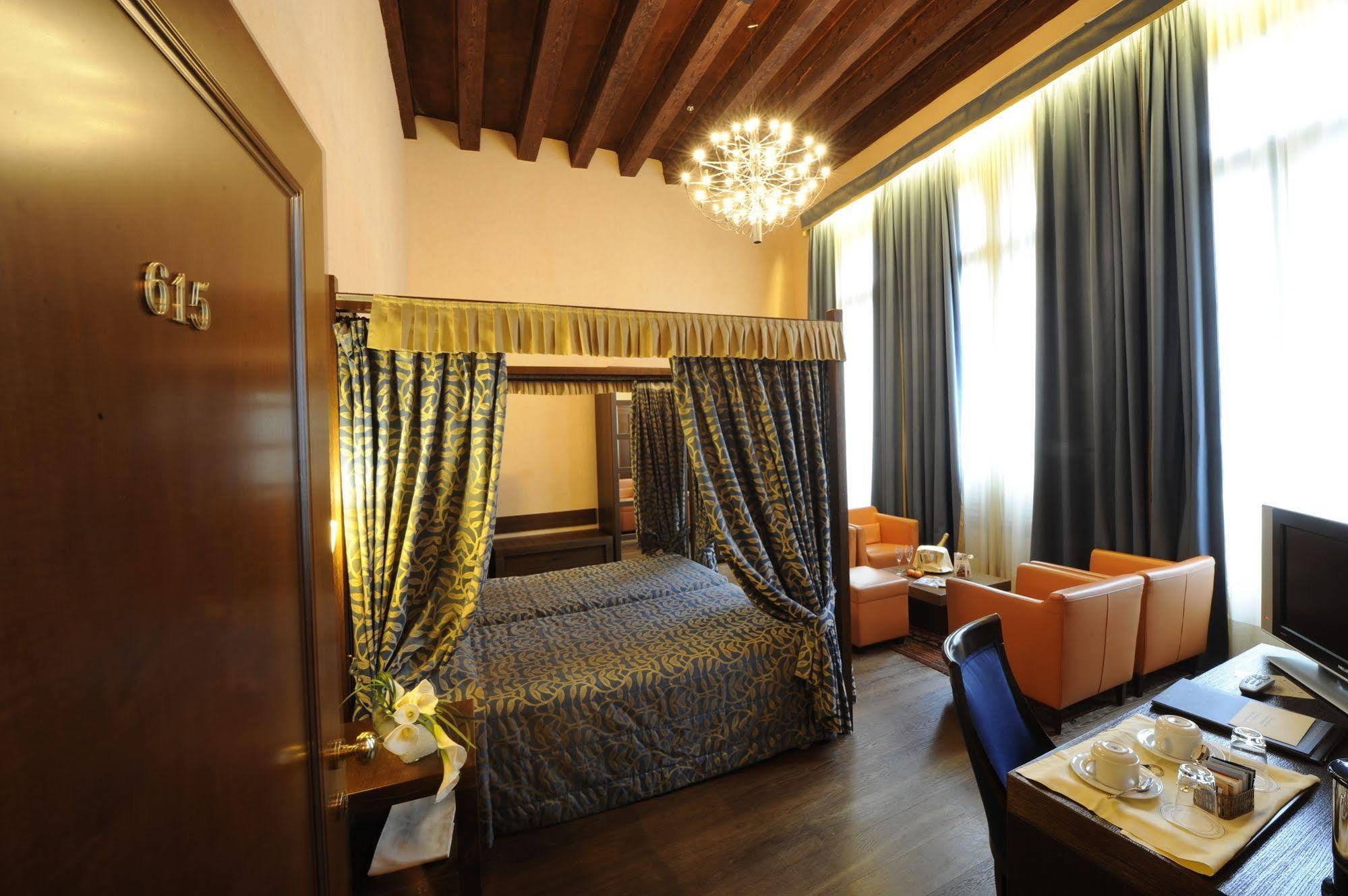 Palazzo Selvadego Hotel Venice Bilik gambar